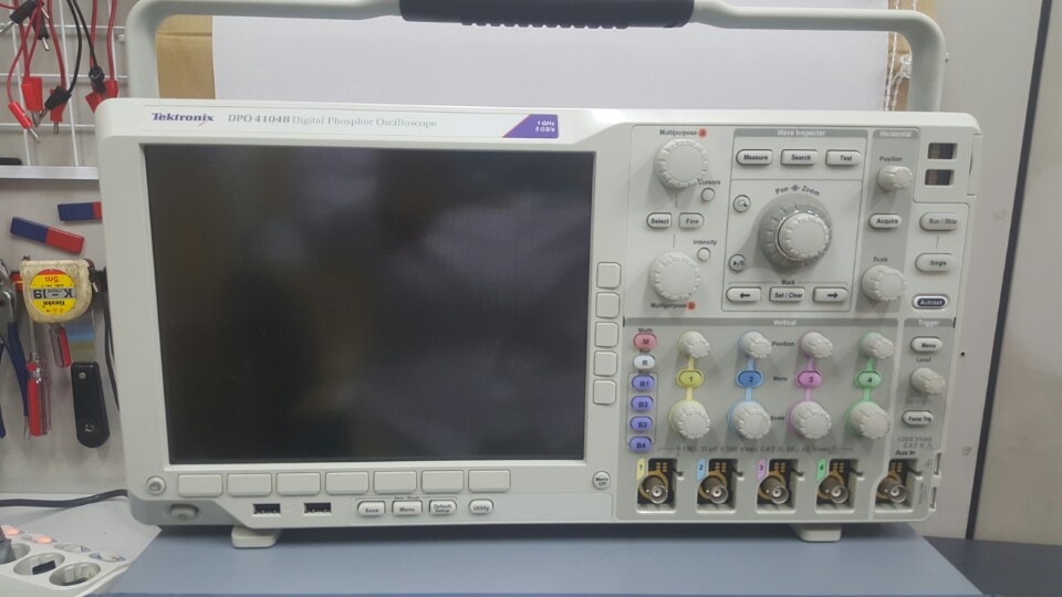 중고 DPO4104B 오실로스코프  Tektronix Oscilloscopes 1GHz, 4채널 판매 및 렌탈