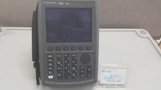 Keysight Technologies N9912A FieldFox RF Handheld Analyzer 4/6 GHz